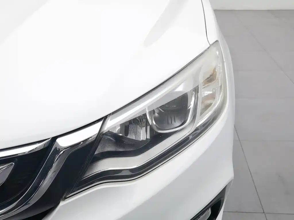 Photo 7 - Geely Vision