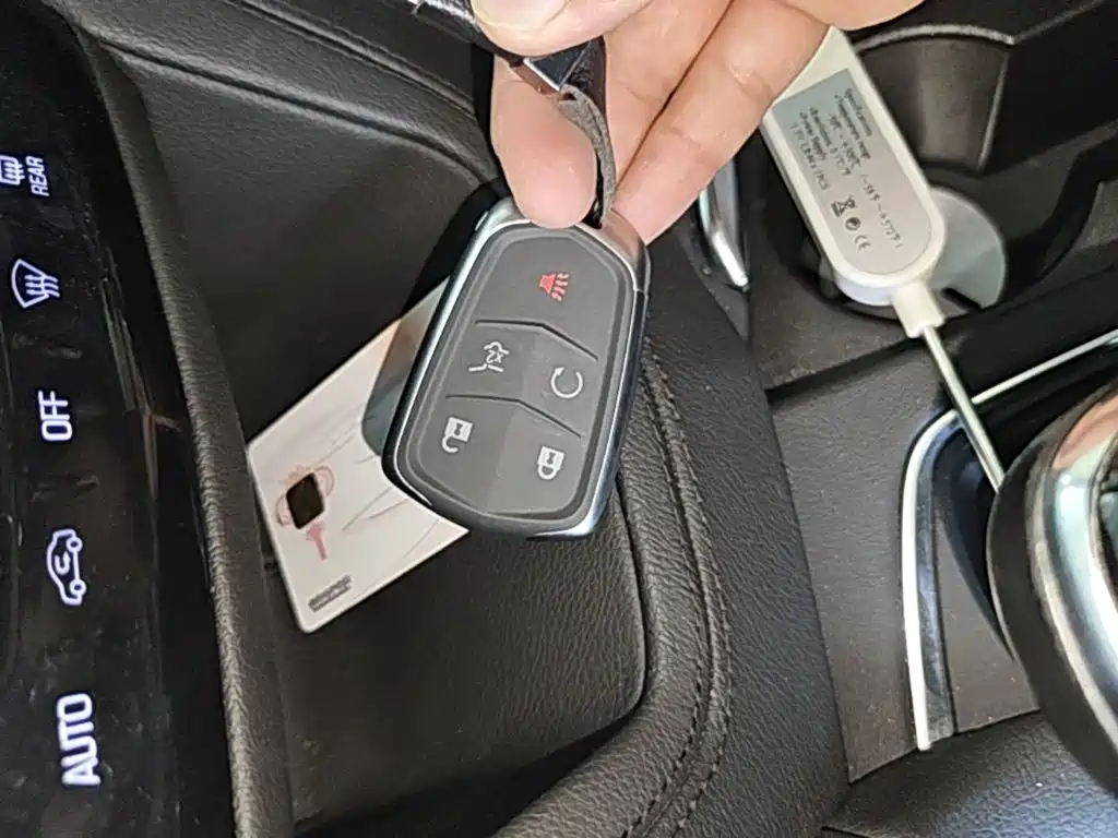 CADILLAC XT6