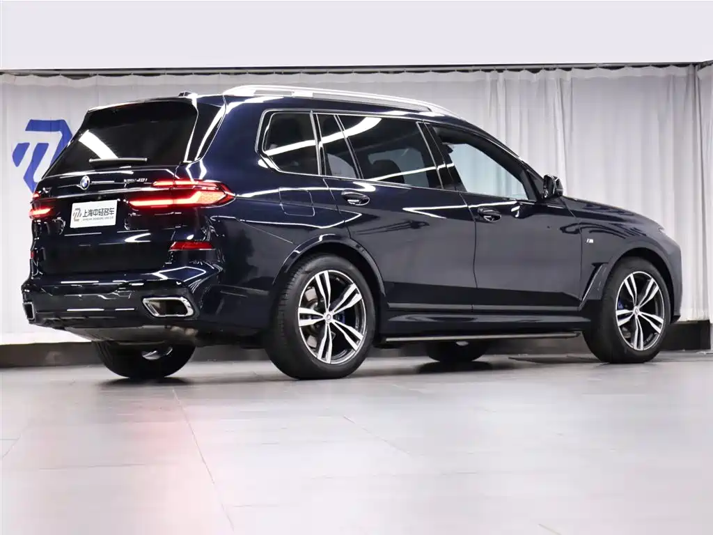 BMW X7 2023 xDrive40i Exclusive M Sport Package фото 3