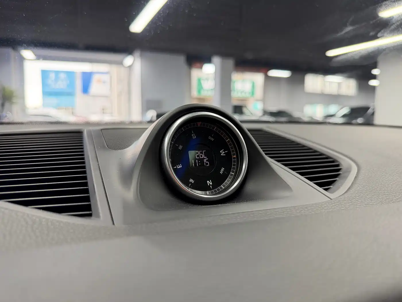 Porsche Macan 2018 Macan 2.0T фото 16