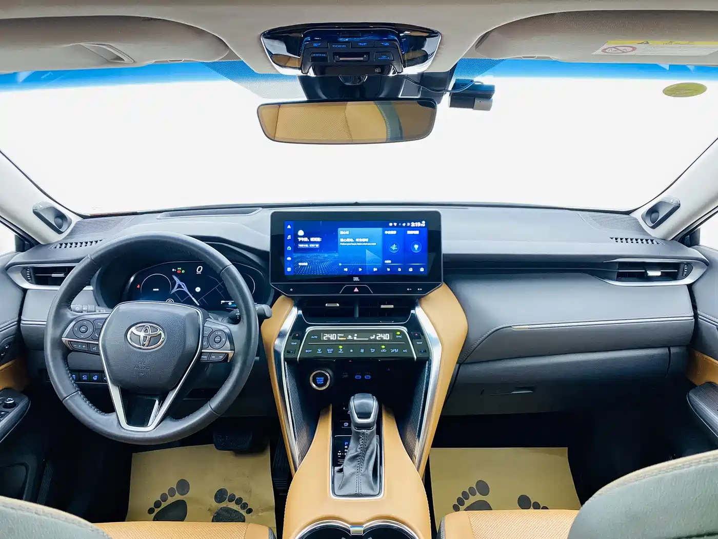 Toyota Venza 2022 2.0L CVT AWD Ultimate Edition фото 7