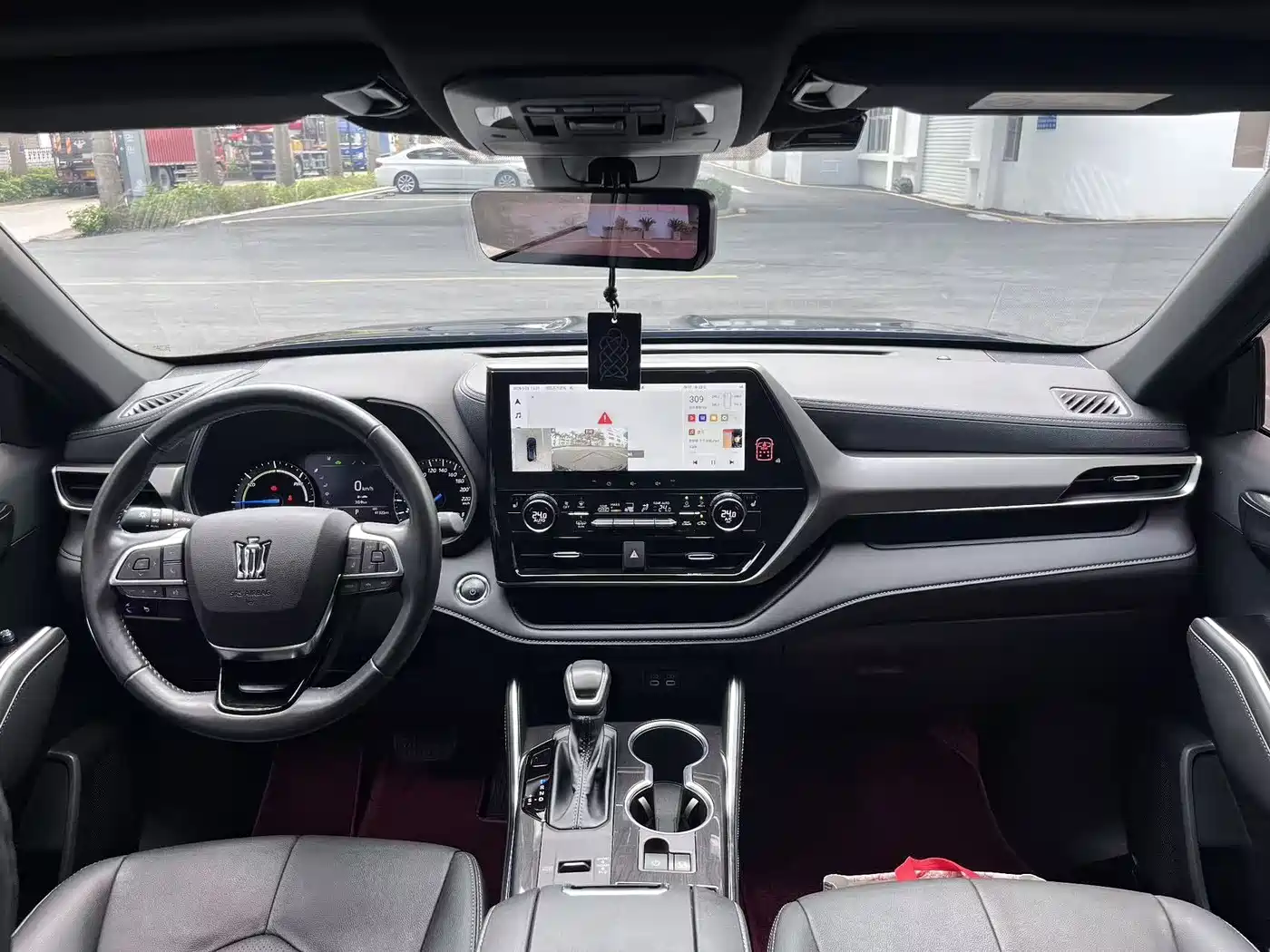 Toyota Crown Kluger 2023 2.5L HEV AWD Luxury Edition фото 6