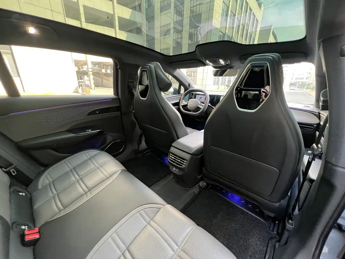 Hongqi EH7 2024 Model 760 Pro+ AWD фото 9