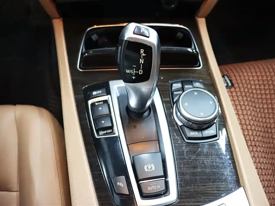 BMW 7 Series 2014 730Li Premium фото 14