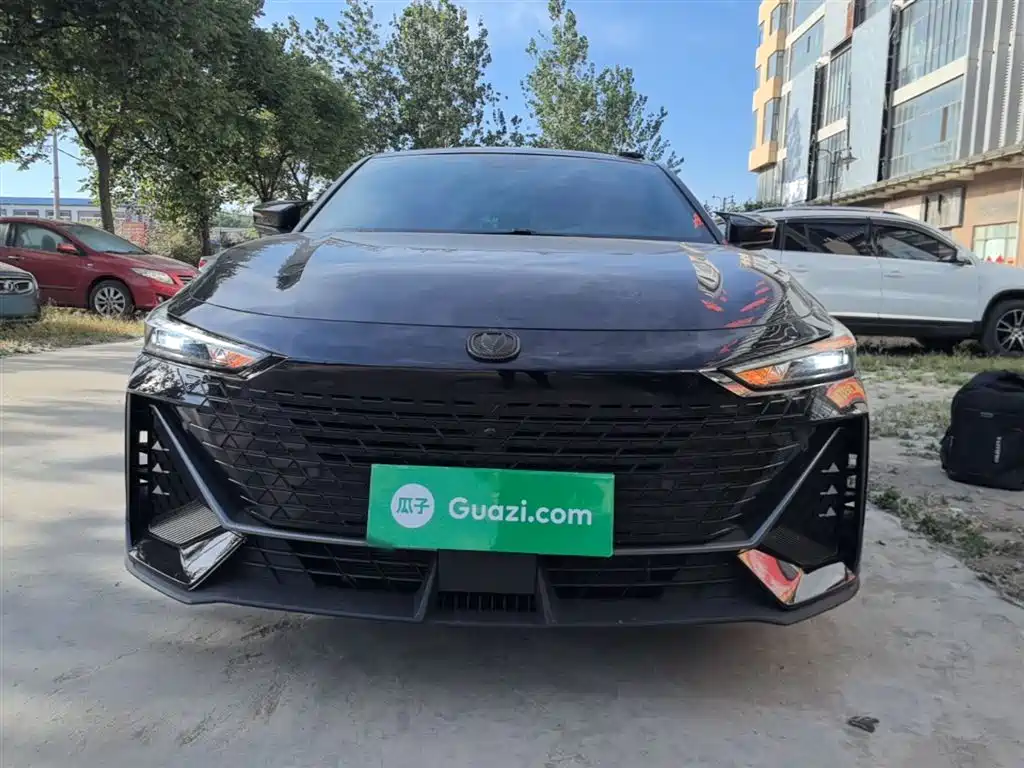 CHANGAN UNI-V
