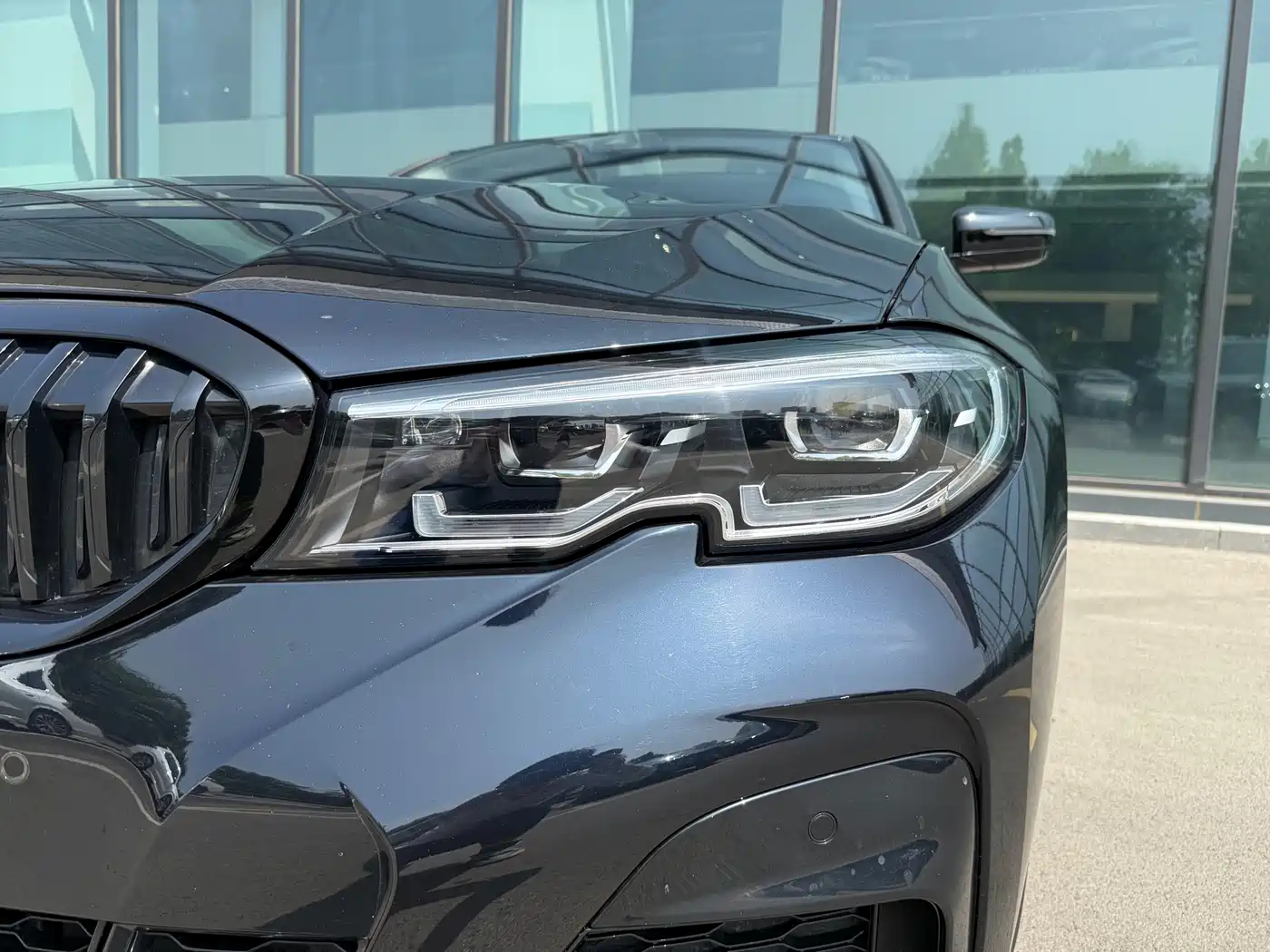 BMW 3 Series 2021 325Li M Sport Night Edition фото 4