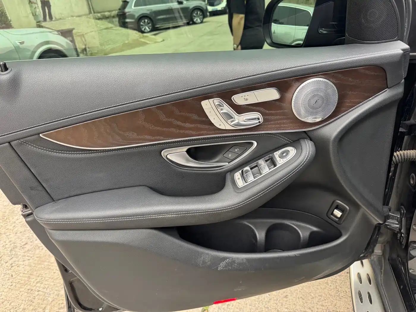 Mercedes-Benz GLC 2017 GLC 300 4MATIC Dynamic фото 9