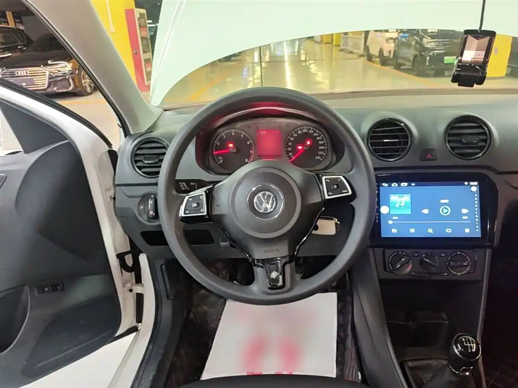 Volkswagen Jetta 2015 Value Edition 1.6L Manual Fashion фото 11