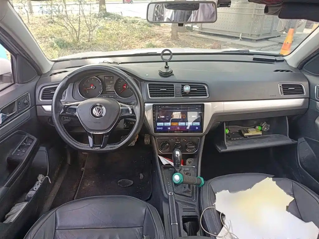 Volkswagen Lavida Tour 2015 230TSI DSG Comfort Edition фото 13