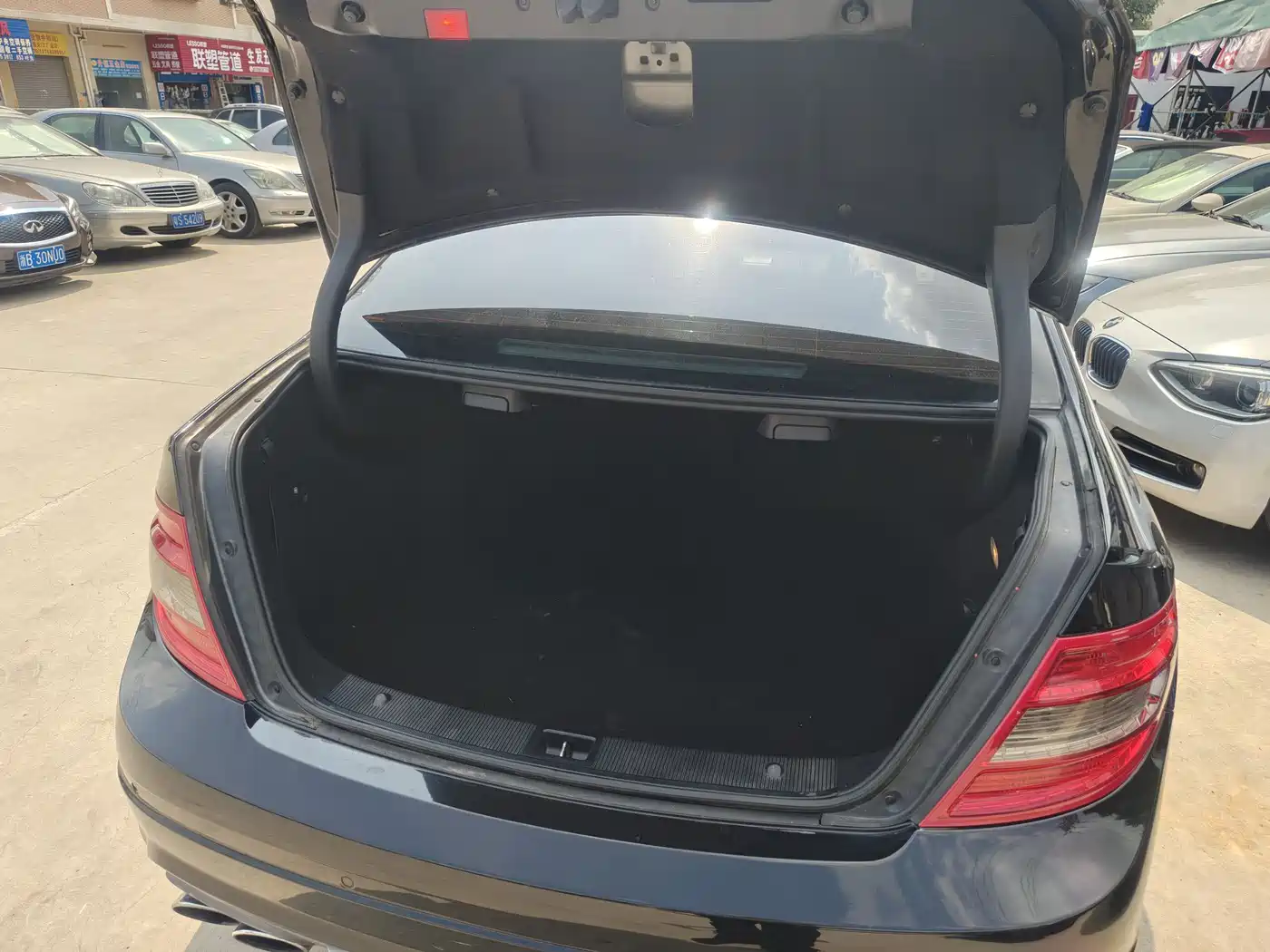 Mercedes-Benz C-Class AMG 2010 AMG C 63 Sport Enhanced Edition фото 33