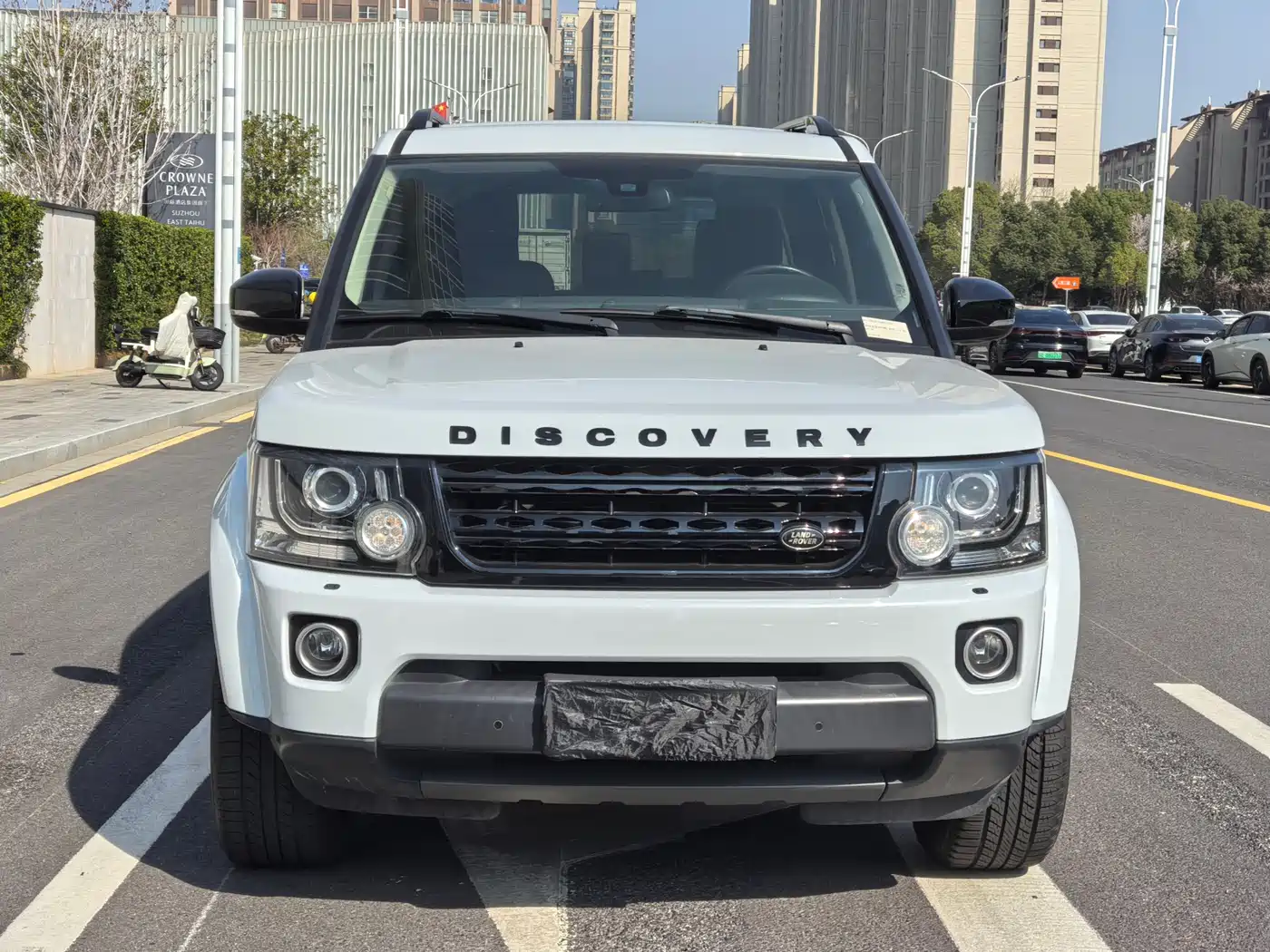 Land Rover Discovery 2015 3.0 SC V6 SE фото 2