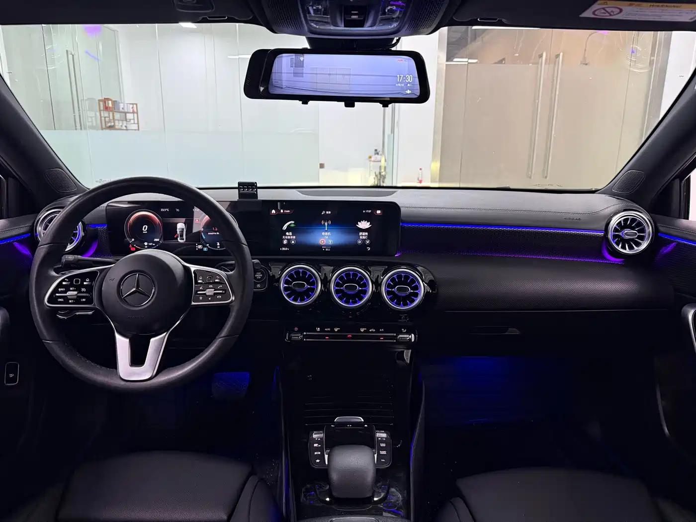 Mercedes-Benz A-Class 2021 A 200 L Sport Sedan Dynamic Type фото 17