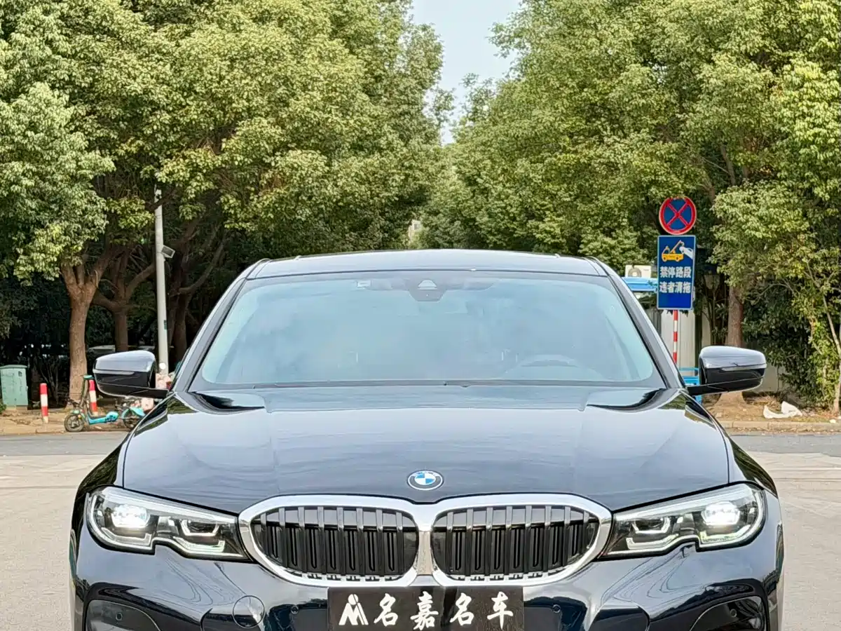 BMW 3-SERIES