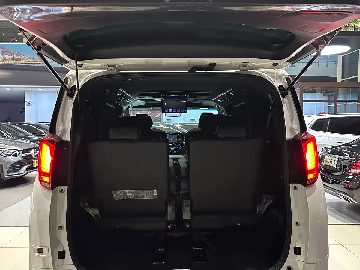 Toyota Alphard 2020 Hybrid 2.5L Premium Edition фото 20