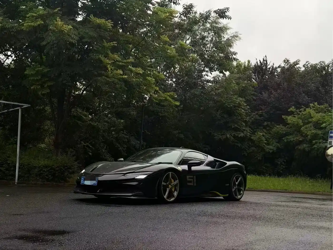 FERRARI SF90