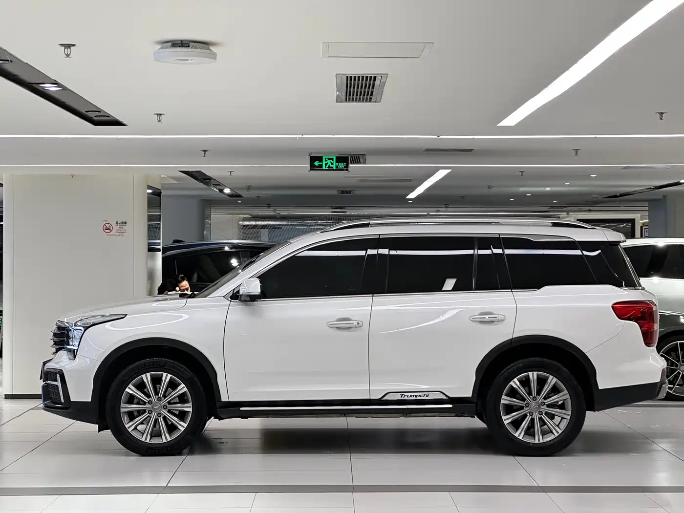 GAC Trumpchi Trumpchi GS8 2020 Model 390T FWD Luxury Smart Connect (7-seater) фото 4