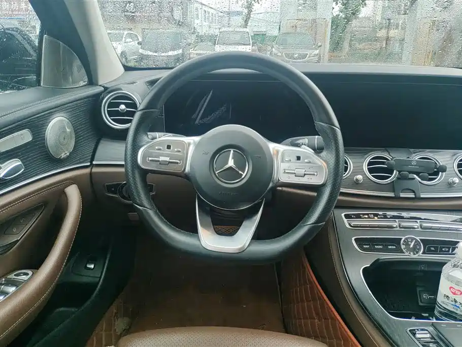 Mercedes-Benz E-Class 2019 E 260 L Sport фото 15