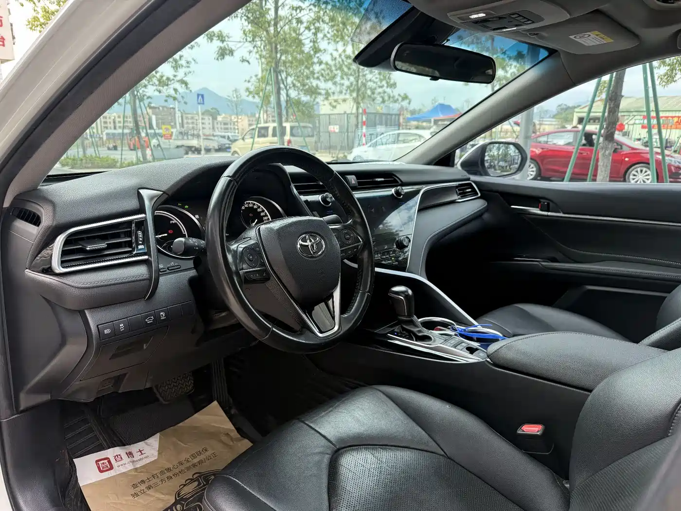 Фото 5 - Toyota Camry