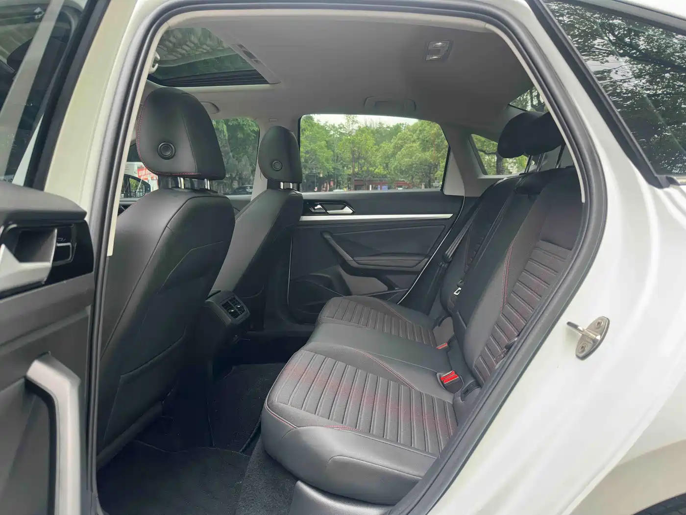 Volkswagen Lavida 2023 280TSI DSG Starlight Comfort Edition фото 7