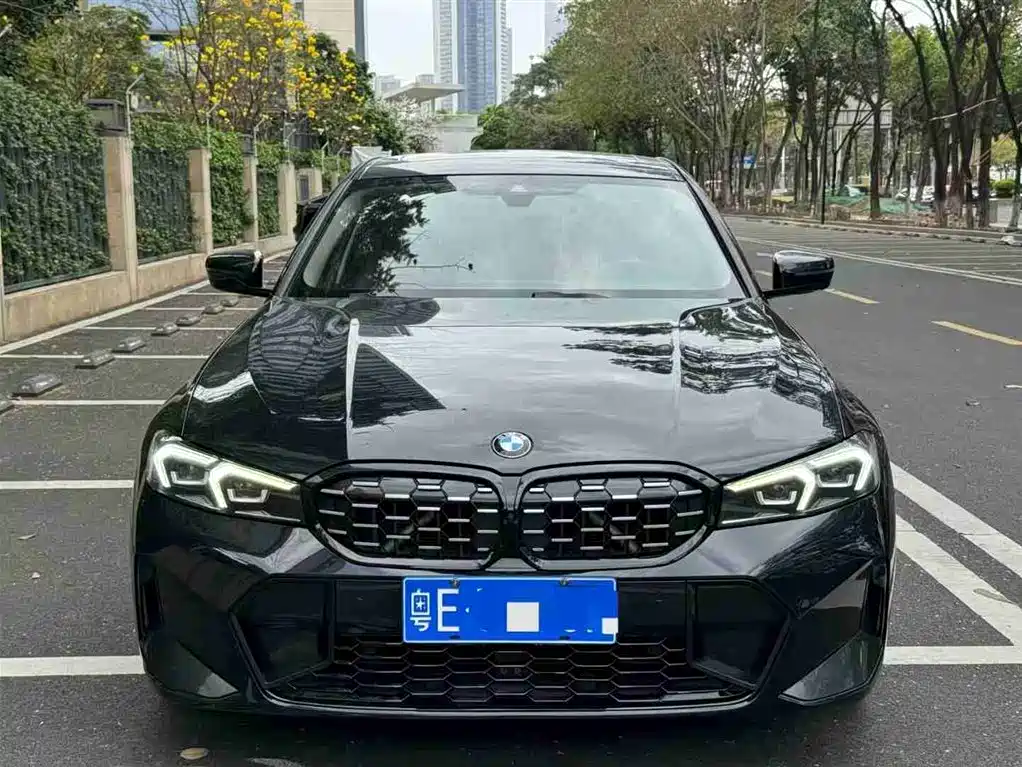 BMW 3 SERIES