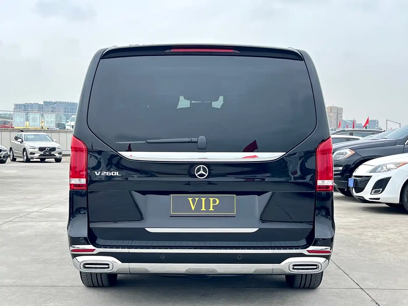 Mercedes-Benz V-Class 2021 V 260 L Long Wheelbase Premium Edition фото 5