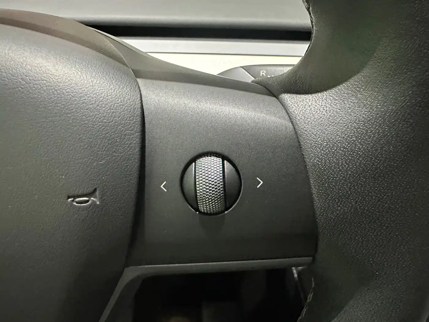  Tesla Model Y 2022 Rear-Wheel Drive Version 9