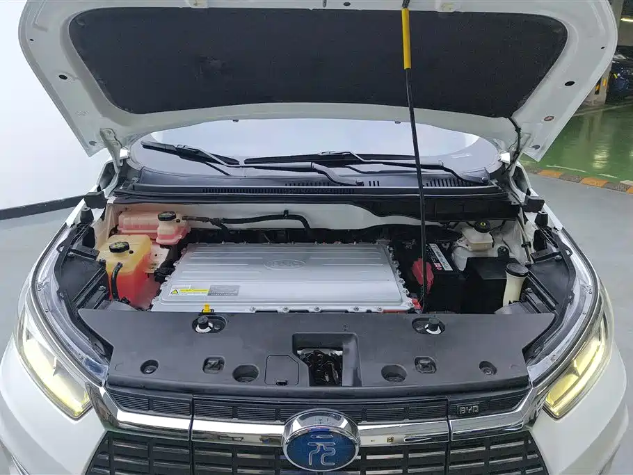 BYD Yuan New Energy 2018 EV360 Smart Connected Cool Edition фото 10
