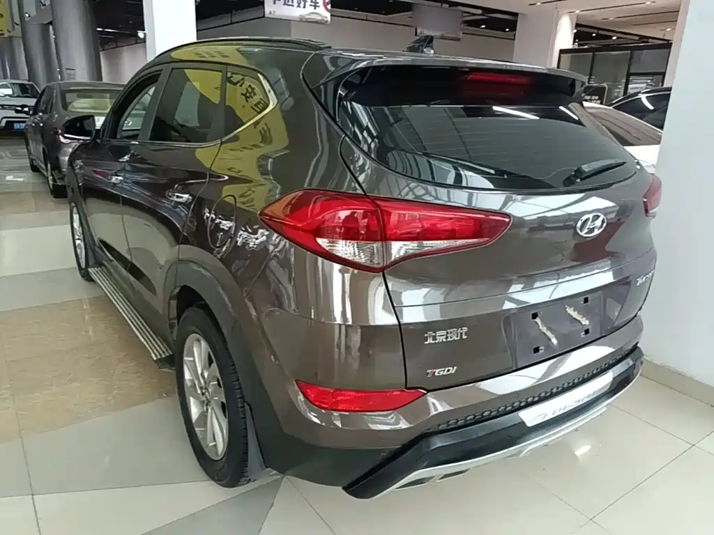 HYUNDAI TUCSON