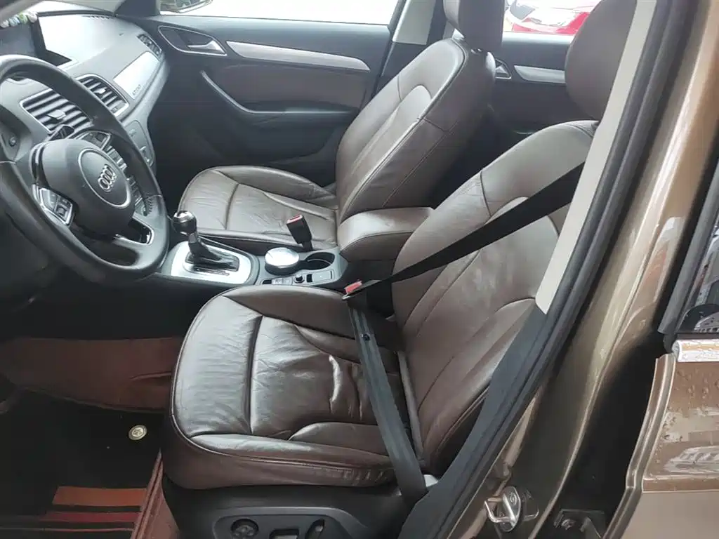 Audi Q3 2015 35 TFSI quattro Technology фото 15