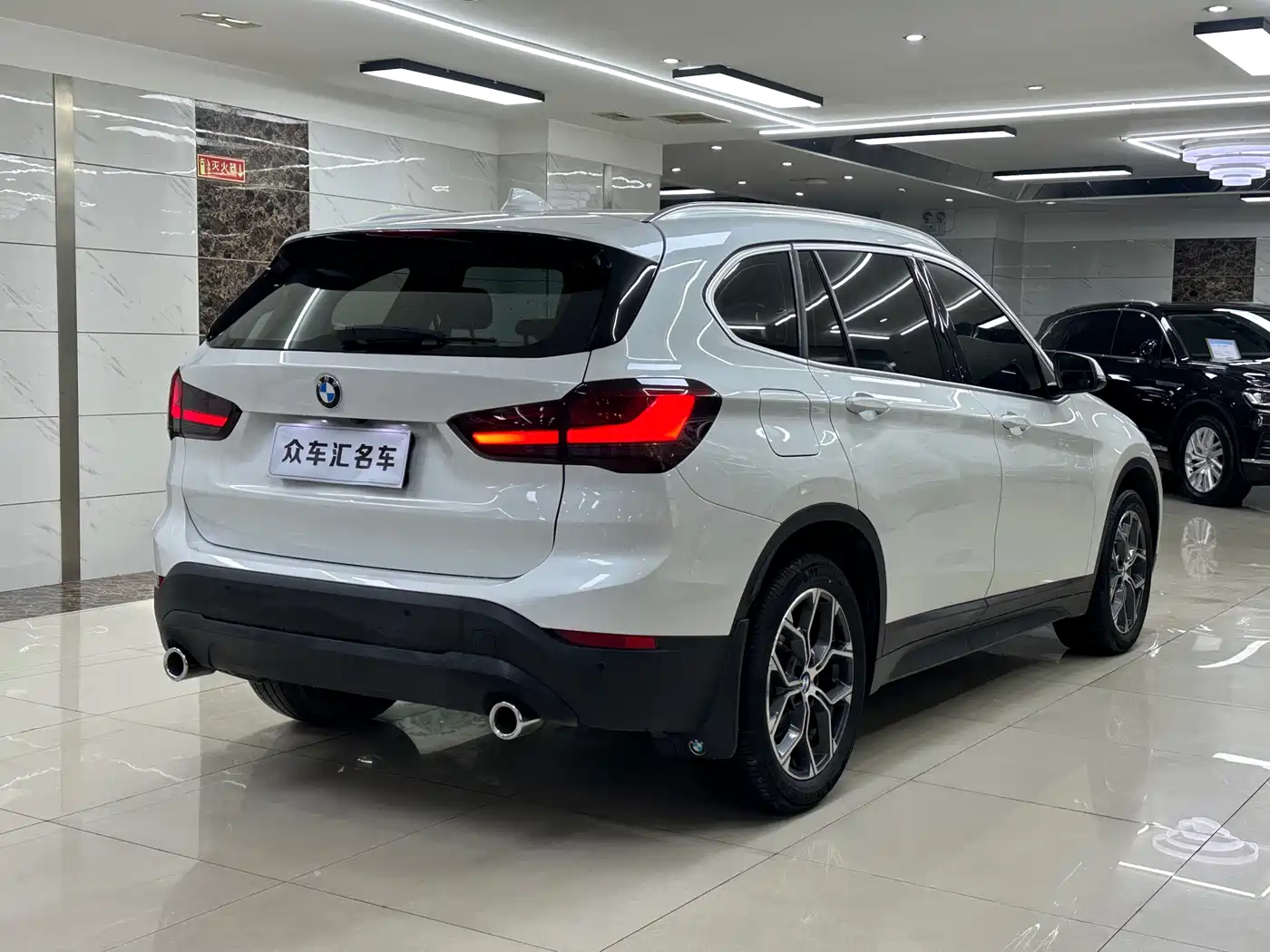 BMW X1 2021 sDrive25Li Leading фото 6