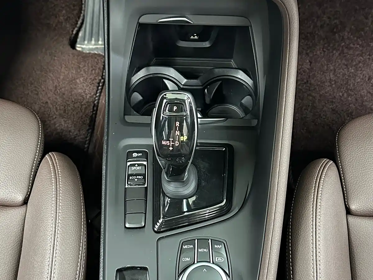 BMW X1 2021 sDrive25Li Leading фото 17