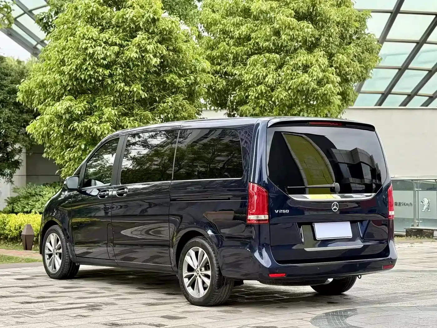 MERCEDES-BENZ V-CLASS