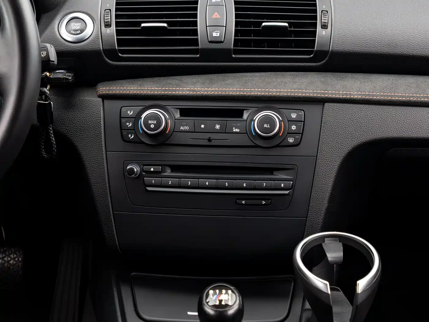 BMW 1 Series M 2011 1M Coupe фото 5
