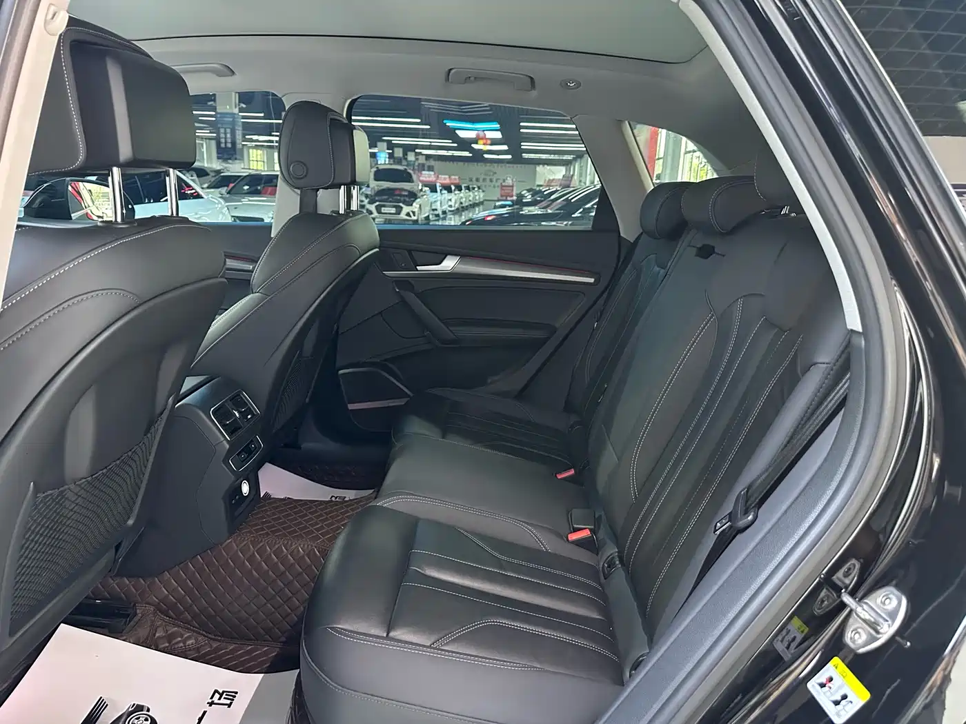 Audi Q5L 2022 45T Luxury Dynamic фото 5