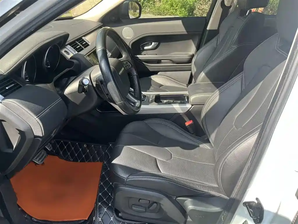 Land Rover Range Rover Evoque 2015 2.0T 5-Door Dynamic Edition фото 14