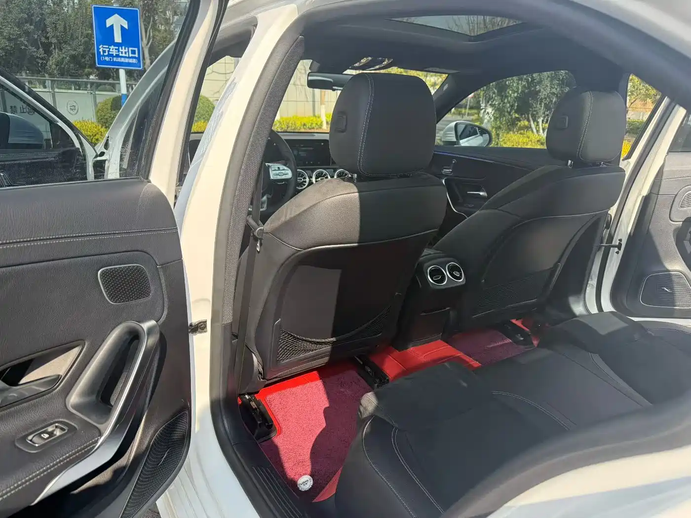 Mercedes-Benz A-Class 2019 A 200 L Sport Sedan фото 4