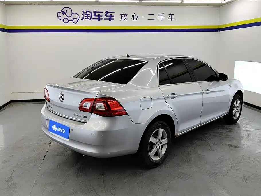 Volkswagen Bora 2008 Model 2.0L Automatic Comfort фото 3