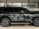 Фото 4 - Lexus LX