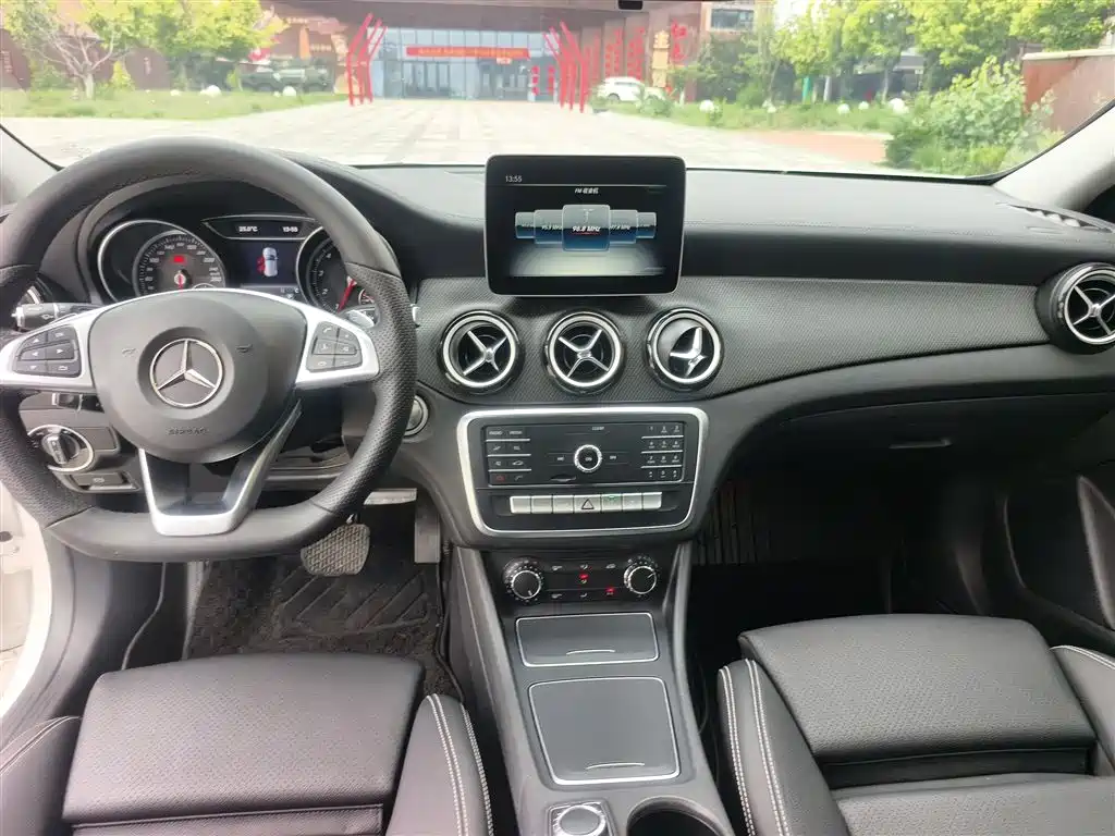 Mercedes-Benz GLA 2019 GLA 200 Fashion фото 15