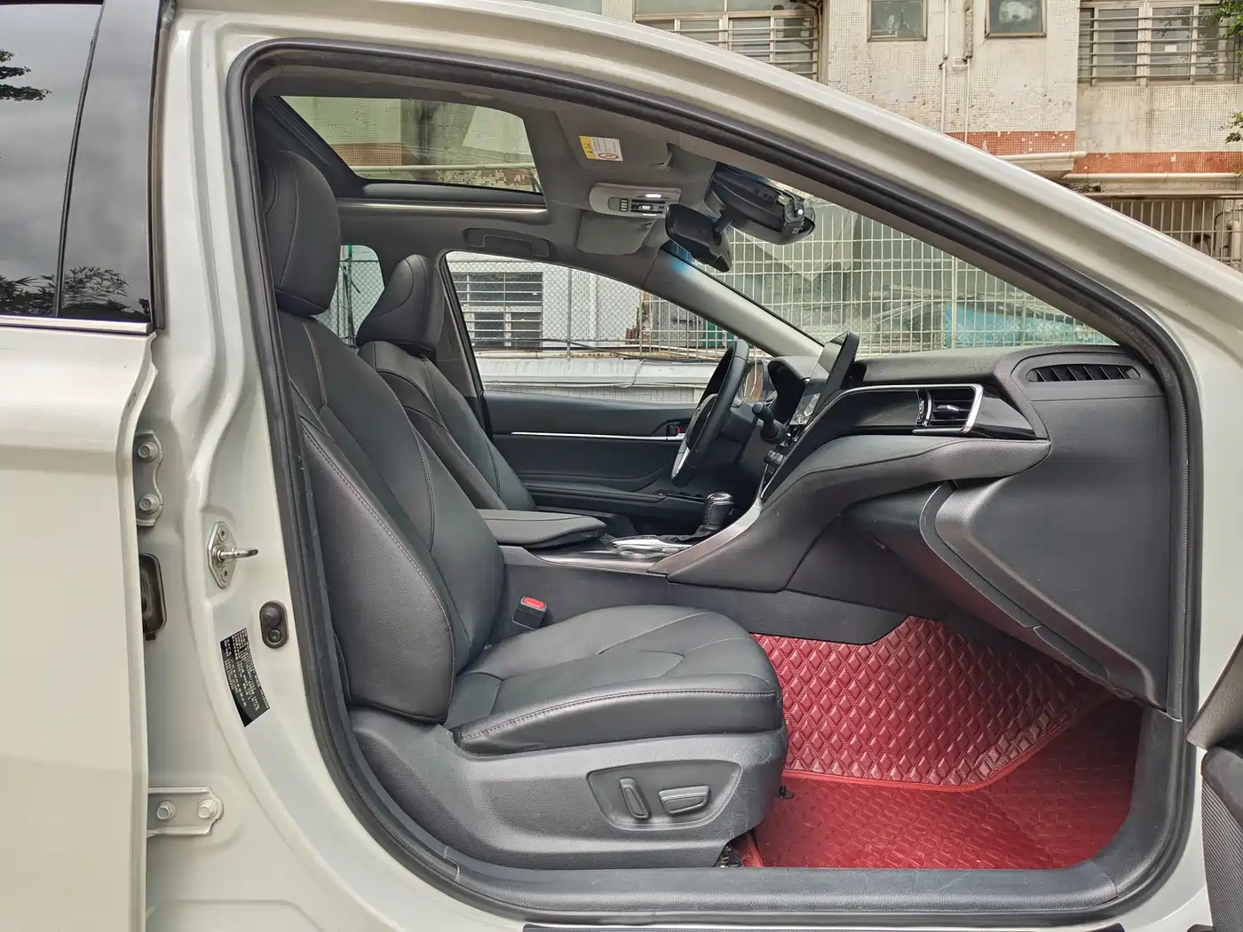 Toyota Camry 2021 2.5G Luxury Edition фото 10