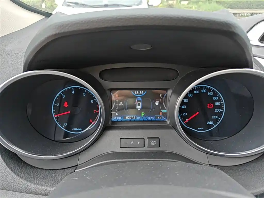 BYD Yuan 2016 1.5TID Automatic Luxury фото 12