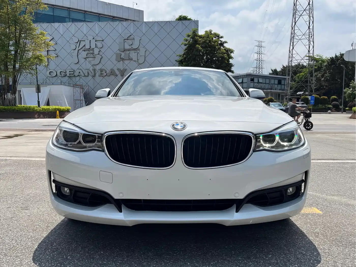 BMW 3 Series GT 2016 320i Fashion Style