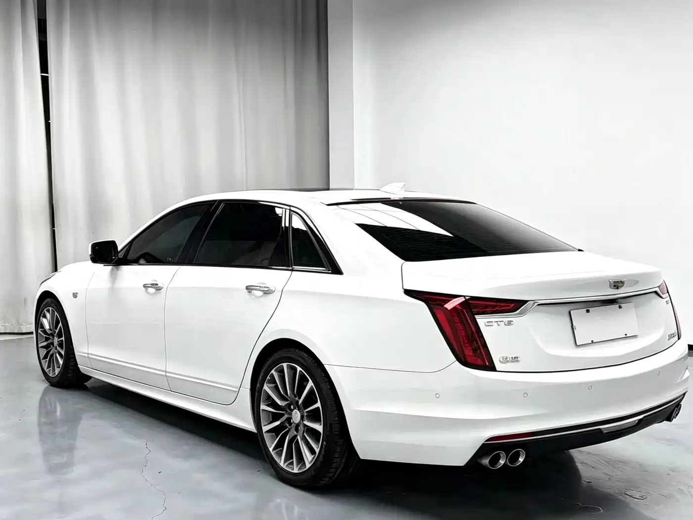 Фото 7 - Cadillac CT6