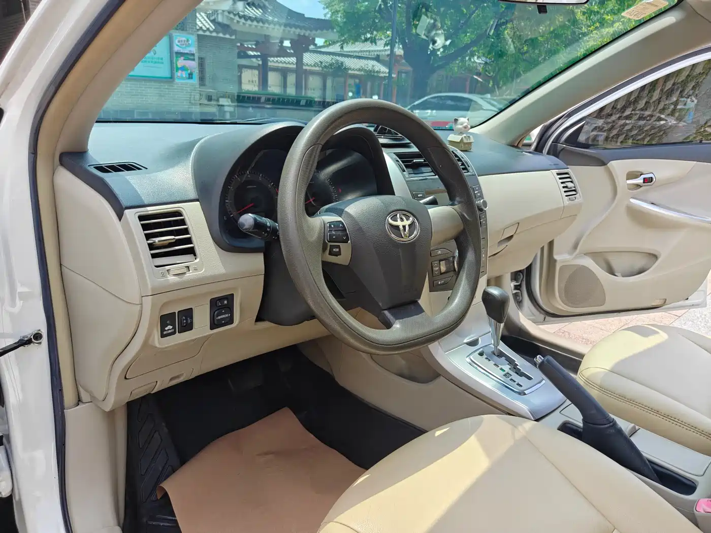 Toyota Corolla 2012 Styling Edition 1.6L Automatic GL фото 7