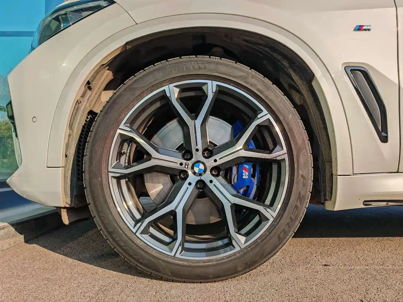 BMW X5 (Import) 2019 xDrive40i Exclusive M Sport Package фото 8