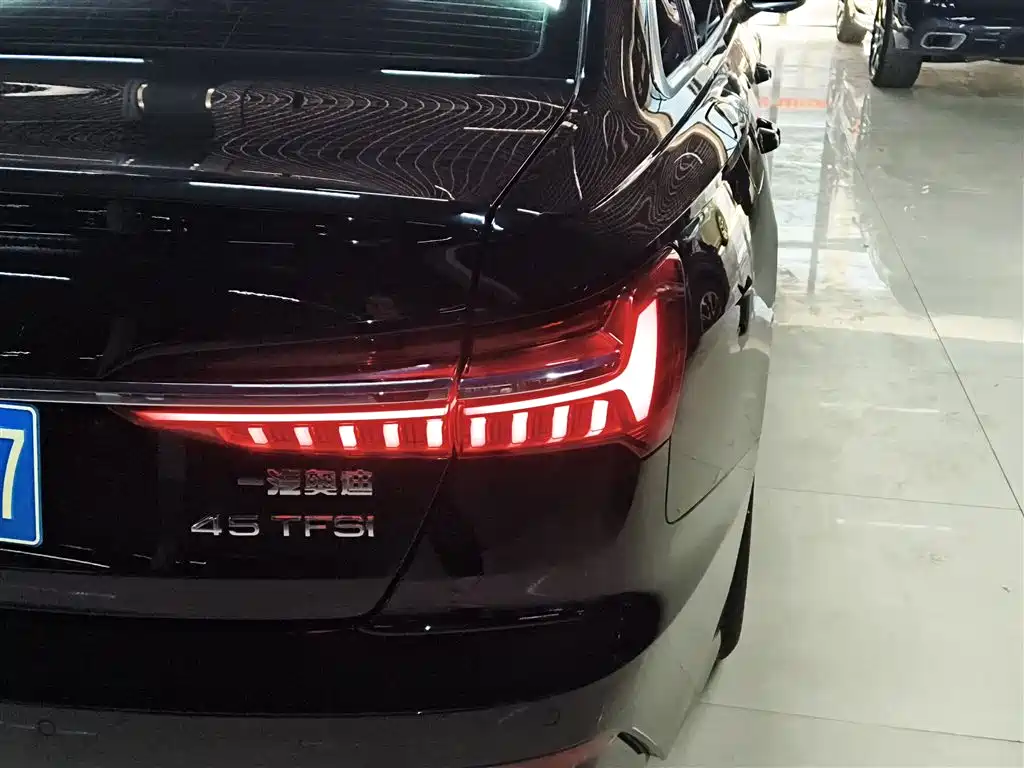Audi A6L 2020 40 TFSI Luxury Dynamic фото 24