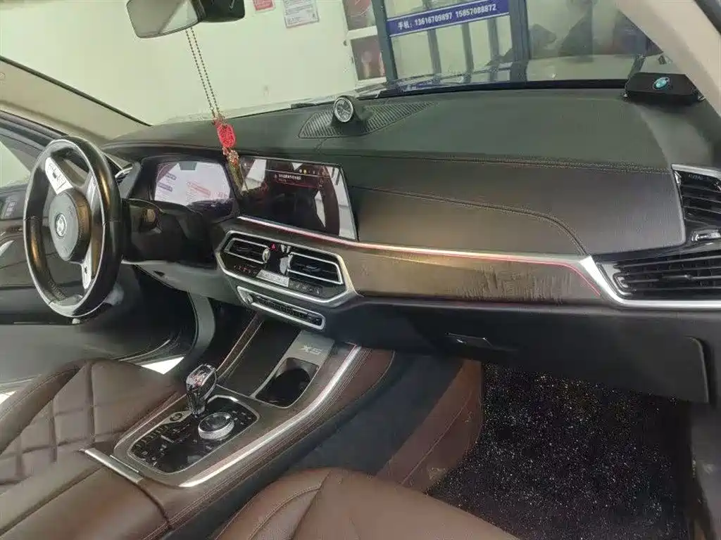 BMW X5 2023 xDrive 30Li M Sport Package фото 5