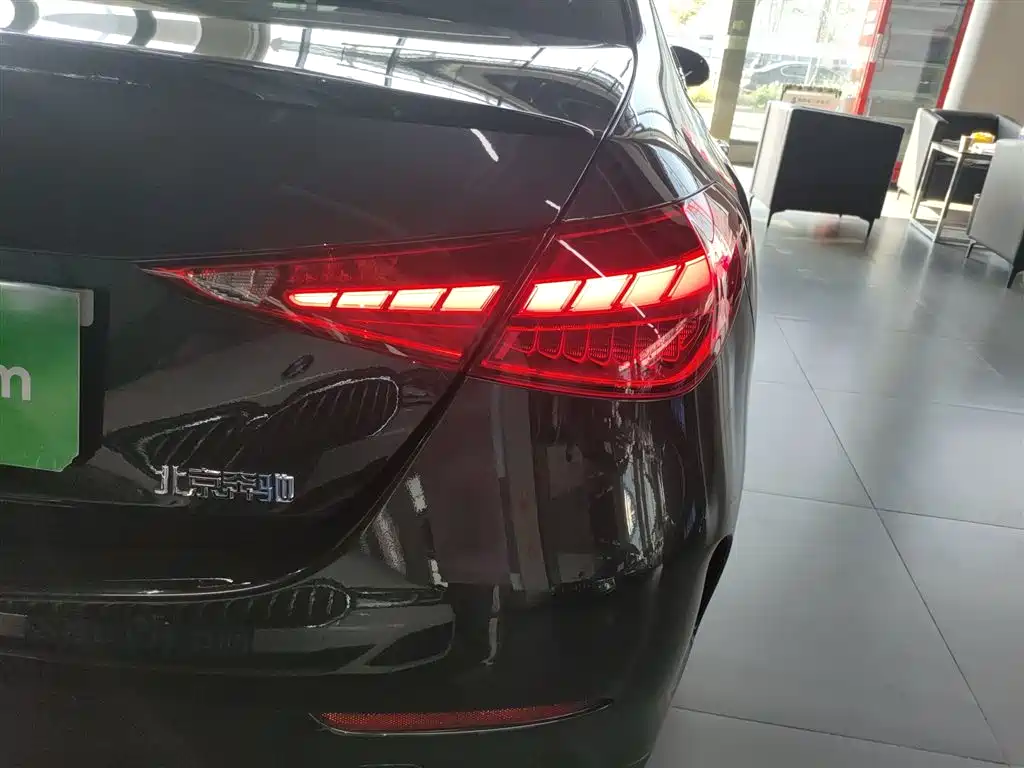 Mercedes-Benz C-Class 2023 Facelift C 260 L Night Sport Edition фото 8