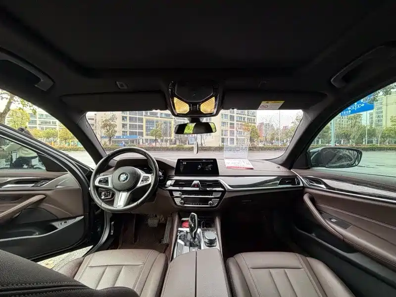 BMW 5 Series 2020 525Li M Sport Package фото 5