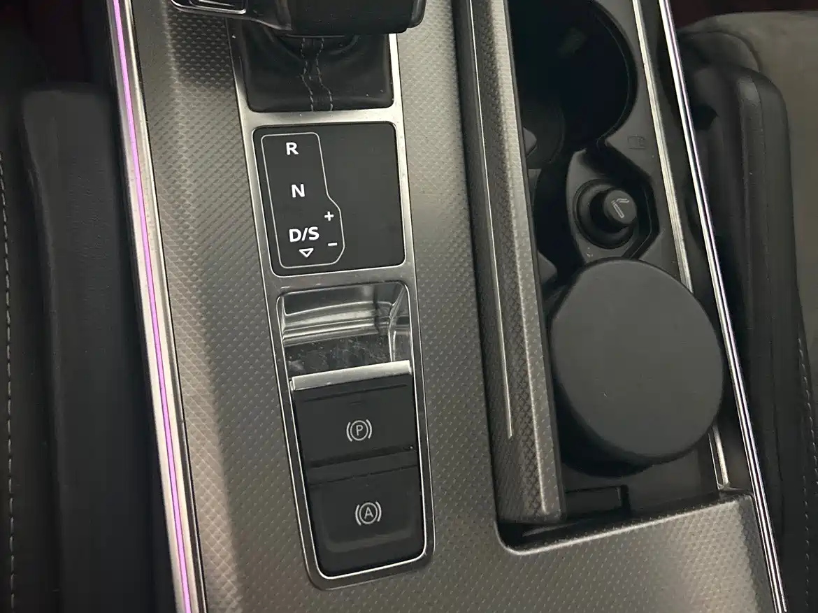 Audi A6L 2021 40 TFSI Luxury Sport фото 9